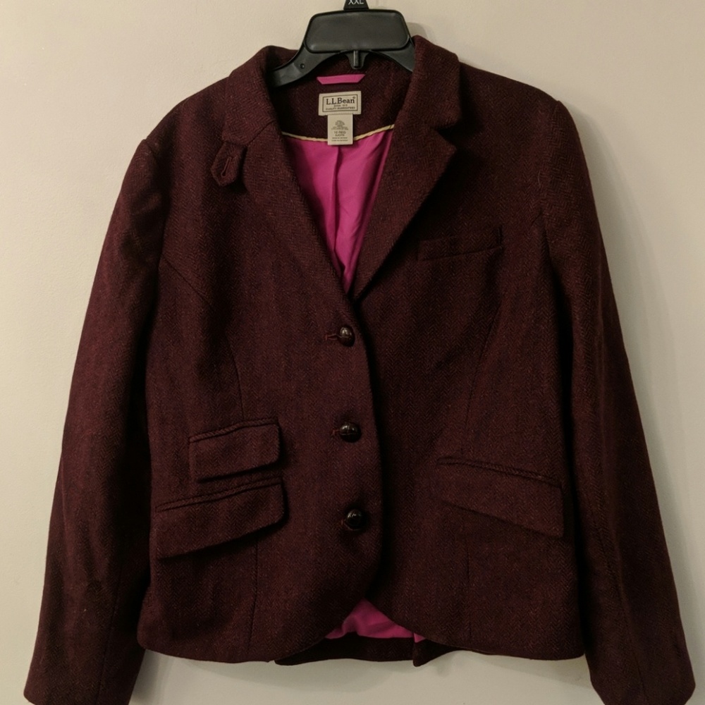 Beautiful burgandy wool blazer LL Bean size 16